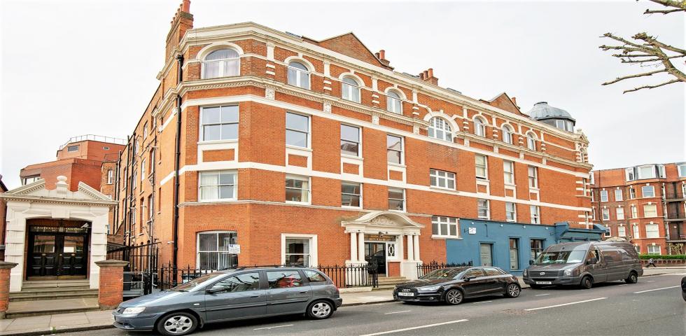 			BEDSIT APARTMENT, Studio Apartment, 1 bath, 1 reception Apartment			 Lymington Road, WEST HAMPSTEAD